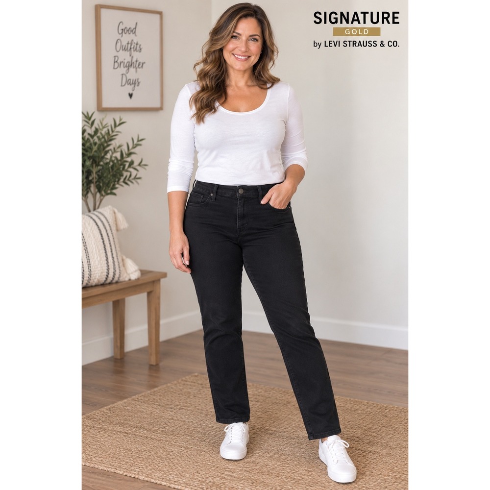 Signature Levi Strauss Women 12M Black Totally Shaping Straight Leg Jean Stretch
